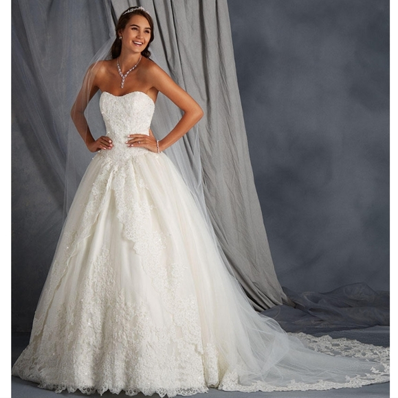 Alfred Angelo Ivory "Cinderella" Wedding Ball Gown Size 4 NEW - Picture 1 of 17